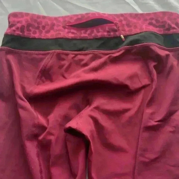 Lululemon Inspire Tight II *Full-On Luxtreme (Mesh) size 6 - Picture 6 of 6